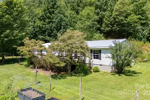 614 Upper Doe Bag Rd, Green Mountain, NC 28740 - Photo 20