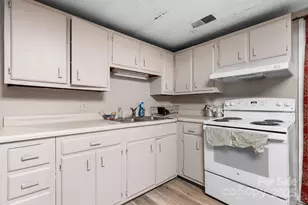 410 Burkemont Ave, Morganton, NC 28655 - Photo 16