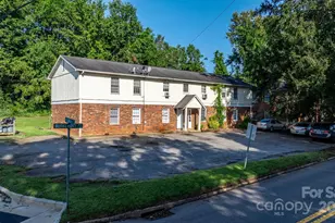 410 Burkemont Ave, Morganton, NC 28655 - Photo 2