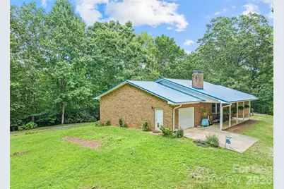 400 Sunset Heights, Canton, NC 28716 - Photo 2