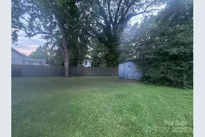 305 Mobley Street, Clover, SC 29710 - Photo 4