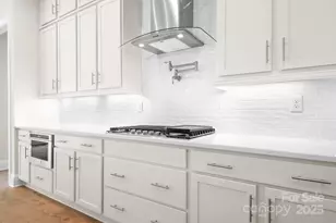 106 Windbluff Ct, Statesville, NC 28677 - Photo 4