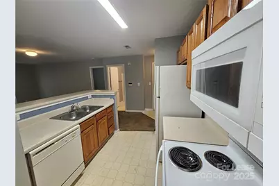 9811 Campus Walk Lane #L, Charlotte, NC 28262 - Photo 8