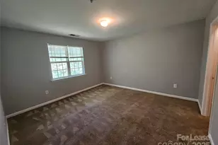 9811 Campus Walk Ln, Charlotte, NC 28262 - Photo 10