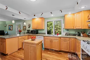 179 Marlborough Rd, Asheville, NC 28804 - Photo 12