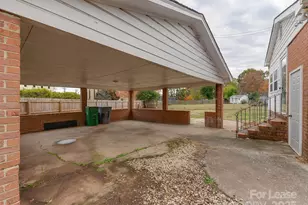 1432 Bevis Dr, Charlotte, NC 28209 - Photo 36