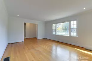 1432 Bevis Dr, Charlotte, NC 28209 - Photo 8