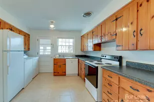 1432 Bevis Dr, Charlotte, NC 28209 - Photo 14