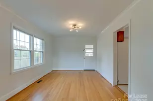 1432 Bevis Dr, Charlotte, NC 28209 - Photo 10