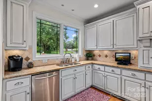 368 Players Ridge Rd, Hickory, NC 28601 - Photo 14