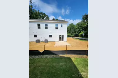 2028 Mandarin Boulevard, Charlotte, NC 28205 - Photo 6