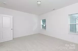 2032 Mandarin Blvd, Charlotte, NC 28205 - Photo 30