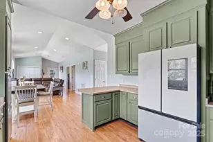 209 Catawba Ave, Hickory, NC 28601 - Photo 16