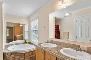 9 Sun Ridge Rd, Asheville, NC 28806 - Photo 14