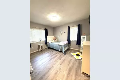 124 Mountain Valley Drive, Hendersonville, NC 28739 - Photo 18