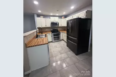 124 Mountain Valley Drive, Hendersonville, NC 28739 - Photo 10