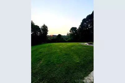 124 Mountain Valley Drive, Hendersonville, NC 28739 - Photo 6