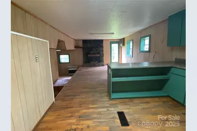 1215 W Payne Road, Marion, NC 28752 - Photo 6