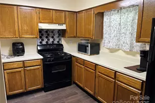 6011 Treetop Ct, Charlotte, NC 28212 - Photo 4