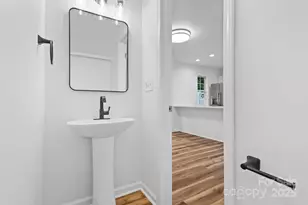 10862 Holly Ridge Blvd, Charlotte, NC 28216 - Photo 16