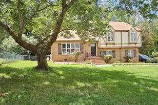 615 Braxfield Dr, Charlotte, NC 28217 - Photo 2