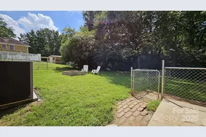 615 Braxfield Drive, Charlotte, NC 28217 - Photo 32