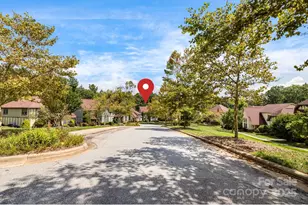 28 Trafalgar Cir, Asheville, NC 28805 - Photo 24