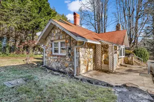 506 Bonner St, Hendersonville, NC 28739 - Photo 2