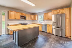 16 Beechwood Rd, Asheville, NC 28805 - Photo 12