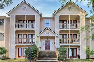 6146 Meadow Rose Ln, Charlotte, NC 28215 - Photo 2