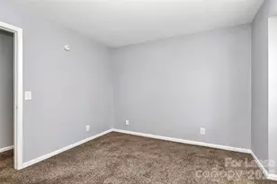 6146 Meadow Rose Ln, Charlotte, NC 28215 - Photo 20