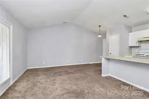 6146 Meadow Rose Ln, Charlotte, NC 28215 - Photo 12