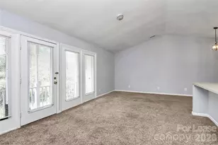 6146 Meadow Rose Ln, Charlotte, NC 28215 - Photo 10