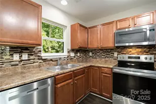 2557 Mulberry Pond Dr, Charlotte, NC 28208 - Photo 12