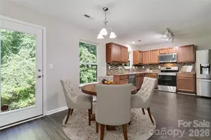 2557 Mulberry Pond Dr, Charlotte, NC 28208 - Photo 8