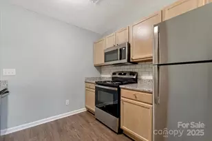 8421 Kings Creek Dr, Charlotte, NC 28273 - Photo 10