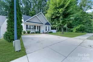 8421 Kings Creek Dr, Charlotte, NC 28273 - Photo 2