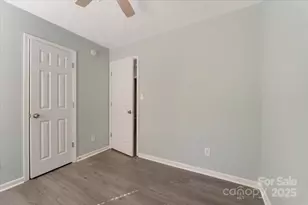 8421 Kings Creek Dr, Charlotte, NC 28273 - Photo 14