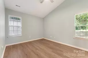 8421 Kings Creek Dr, Charlotte, NC 28273 - Photo 20