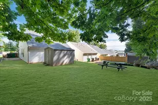 8421 Kings Creek Dr, Charlotte, NC 28273 - Photo 28