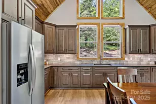 23 Laurel Crest Ln, Mill Spring, NC 28756 - Photo 10