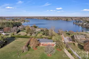 2207 Peninsula Ave, Shelby, NC 28150 - Photo 2