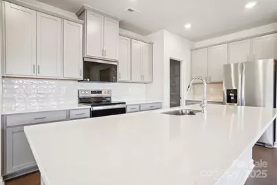 1249 30th Street Lane NE, Conover, NC 28613 - Photo 4