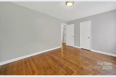 5300 Grafton Drive, Charlotte, NC 28215 - Photo 10