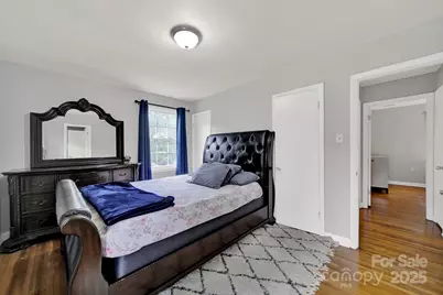 5300 Grafton Drive, Charlotte, NC 28215 - Photo 6