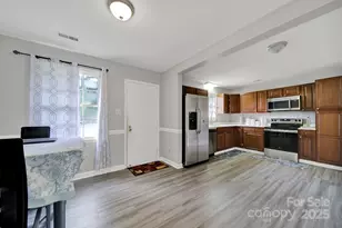 5300 Grafton Dr, Charlotte, NC 28215 - Photo 16