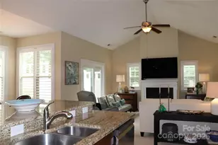 805C Wynnshire Drive, Hickory, NC 28601 - Photo 12