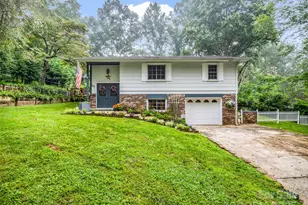 66 Barberry Heights Dr, Brevard, NC 28712 - Photo 2