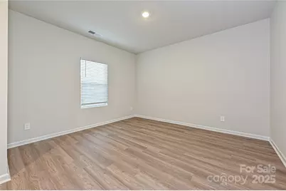 2106 Sunflower Circle, Newton, NC 28658 - Photo 4