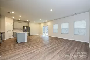 2106 Sunflower Cir, Newton, NC 28658 - Photo 6